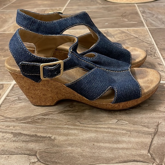 Clarks Denim Wedge Sandal - Picture 5 of 7